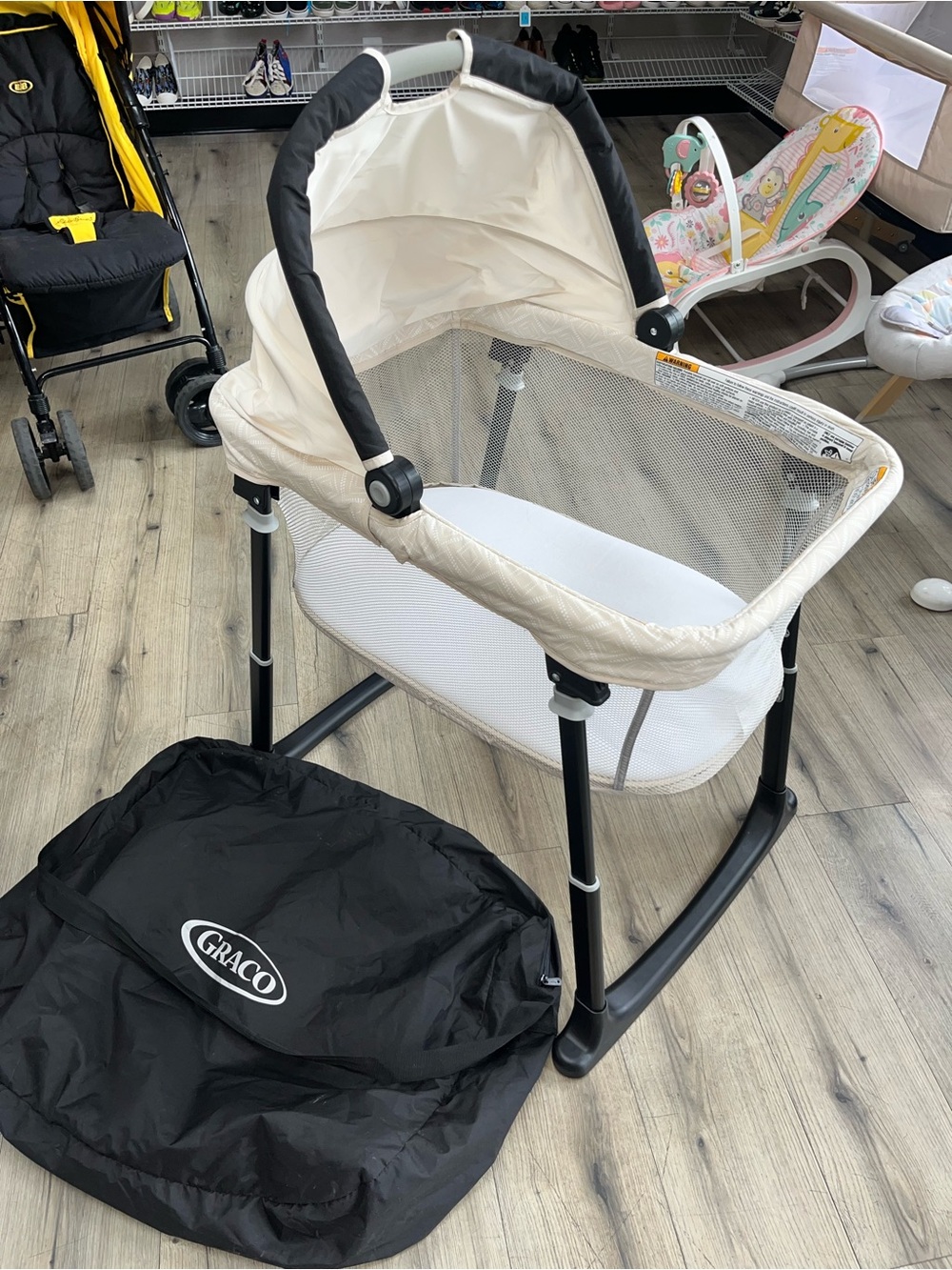 Graco Day2Dream travel bassinet